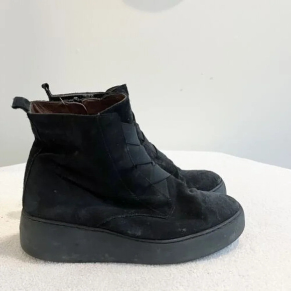 Wonders Fly Women’s 8 Black Ankle Boots 8332 Booties Suede Platform 38 Side Zip - Picture 1 of 11